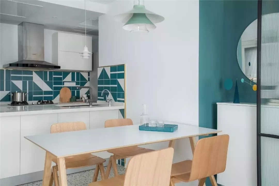 家还没见过这样的蓝色装，年轻时尚，又耐看，有层次感！