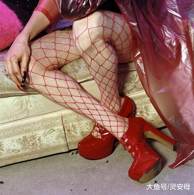 男子网恋3年多花51万余元，没想到“貌美女友”竟是男儿身