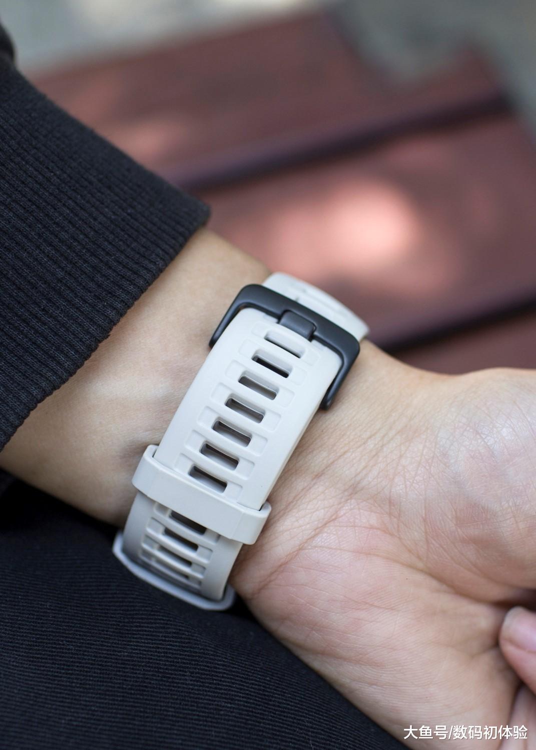 穿戴体验极佳：功能齐全、外观硬朗的智能运动手表GARMIN Instinct 体验