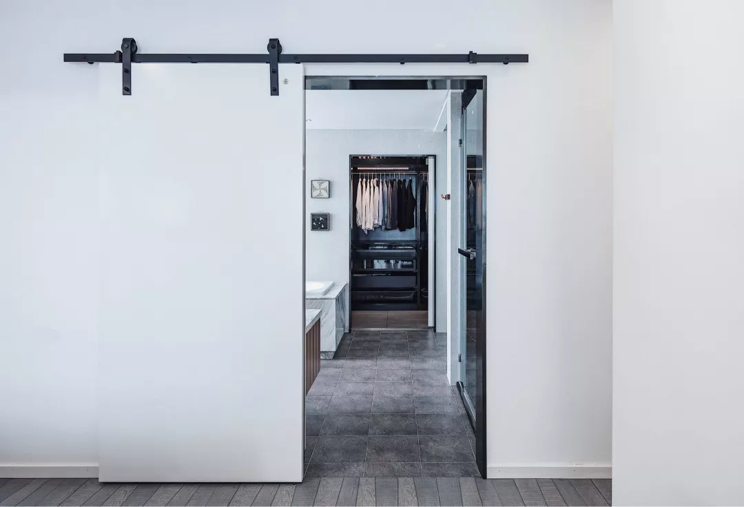 152平的现代风三居室，大气的硬装和优雅的软装结合