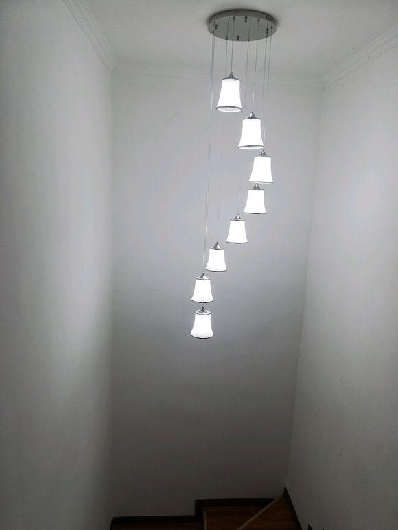 自己装修的联排复式楼，也没有什么设计方案，装了五个多月