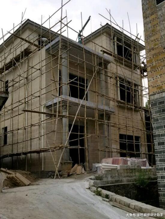 将十年的50万积蓄全花在农村建房上了，妻儿怪我没有去城里买房