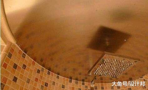 今年刚装修，老婆专门请师傅用砖砌了一个沐浴室，发朋友圈赞爆了
