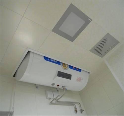 為什么有錢人都把熱水器裝吊頂上？問完老師傅，真后悔知道晚了