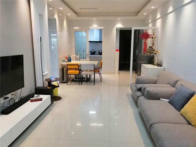 花了9萬搞定的新房，客廳很漂亮吊頂最是簡美精致