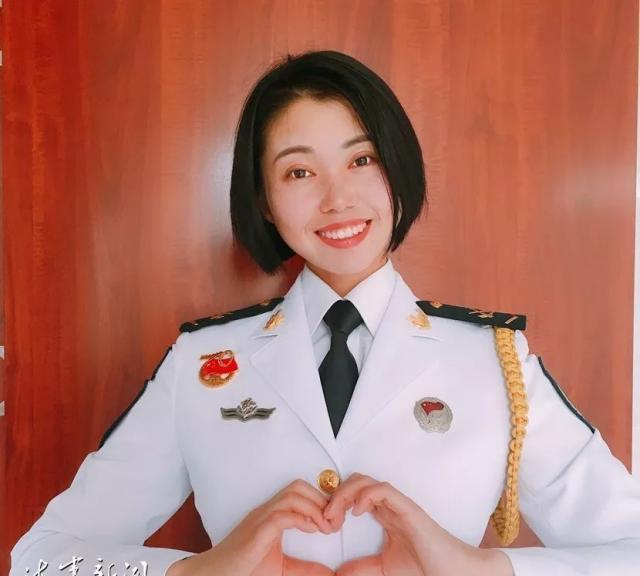 一名女兵的退伍仪式