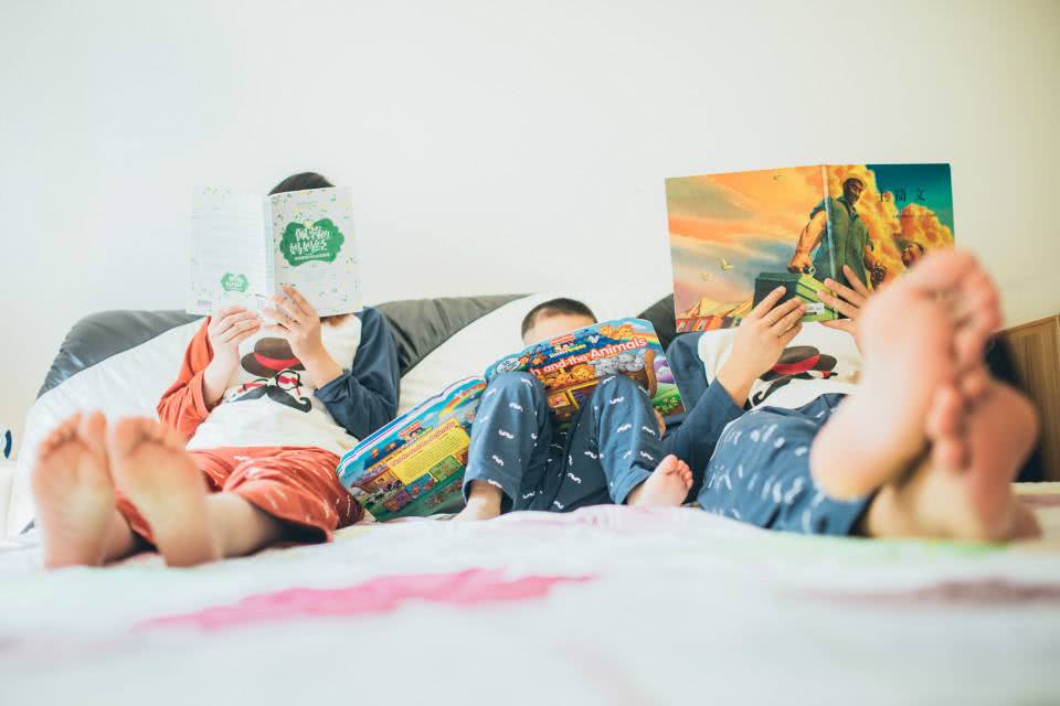 客厅电视空间“巧布置”，家里大人小孩都受益，值得借鉴！