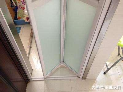 越来越多人卫生间不装平开门了！