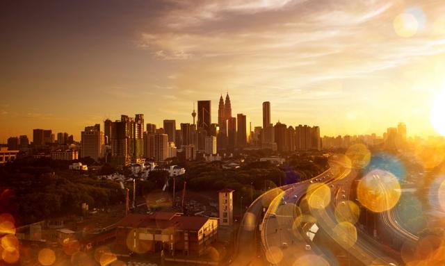 恒大刚开始全国降价你就急了？先死盯二手房价格吧！