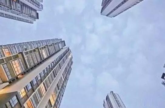 炒房客正进入艰难时刻：入市新房创三年新高，二手房早过10万套