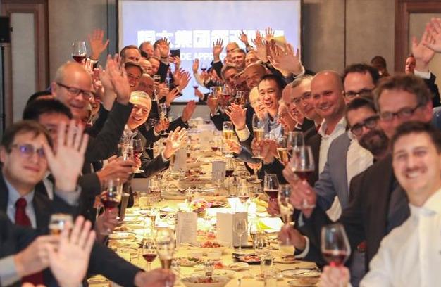 许家印考察法兰克福车展 宴请60余位汽车工业巨头高管