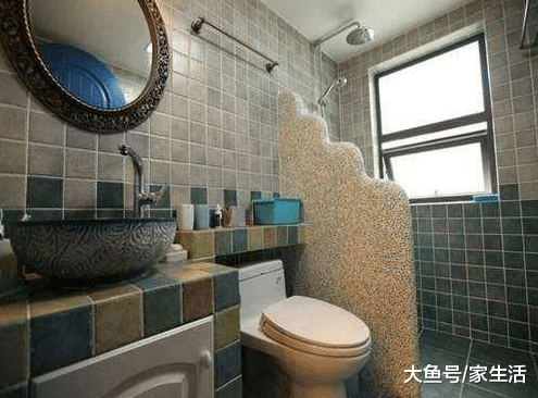 越来越多人卫生间不装淋浴房了，不如这样装，还能省下几千块