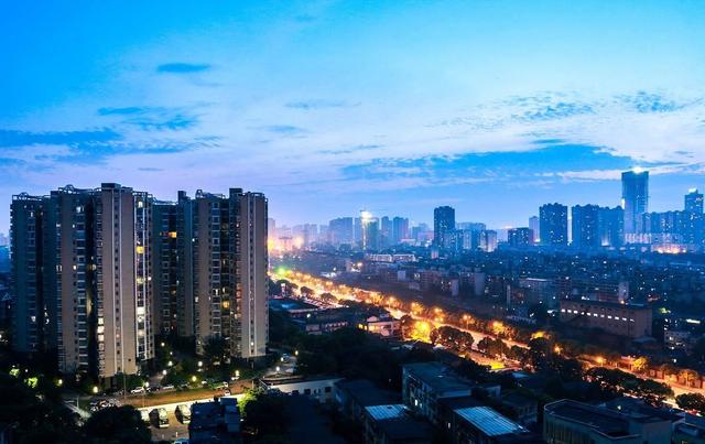 刚需坚持观望的最后一道防线，2019年房贷利率的调整成为关键