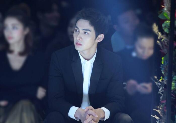 杨幂新戏大转型！男主角是他，网友：看到男主就放心了