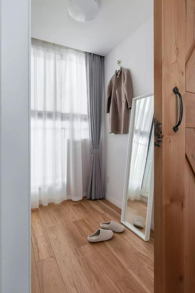 88平两居室三口之家，竟还有独立衣帽间