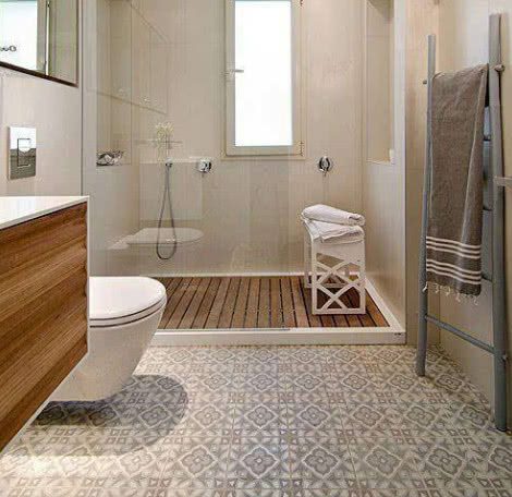 淋浴房地面不要铺瓷砖了，现在年轻人喜欢这样装，后悔发现太晚了