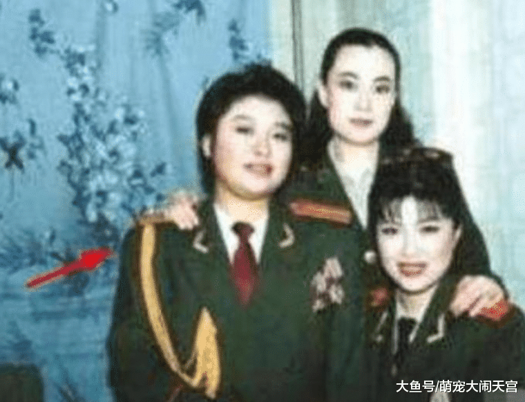 韩红自称当年是大学校花，大家以为开玩笑，晒出照片被惊艳到了