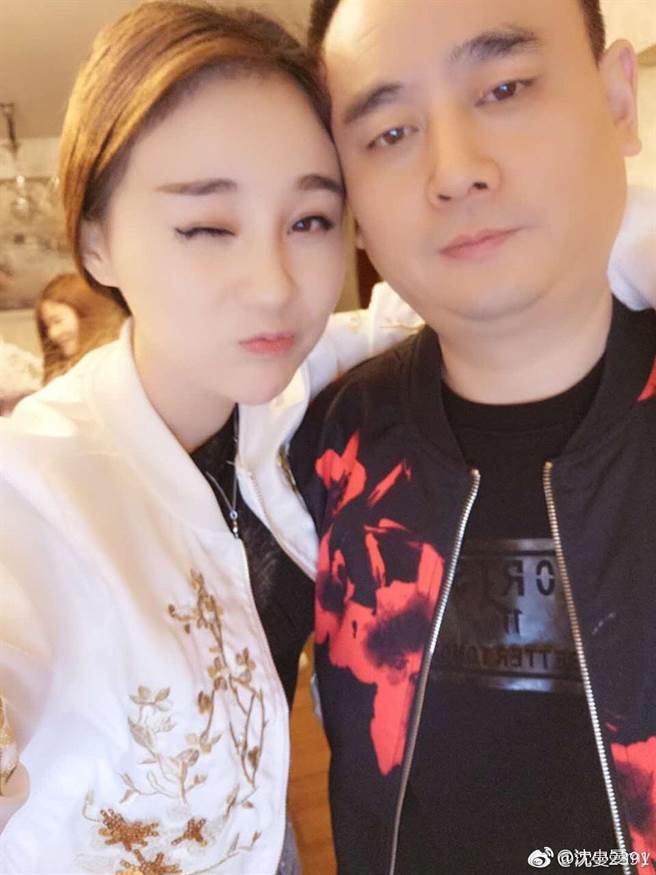 美女主播：親情在金錢面前都是狗屁，淚揭月入百萬辛酸一面