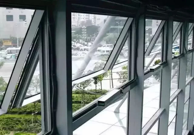 门窗选择很多样，路合金好还是塑钢好？谁更胜一筹？