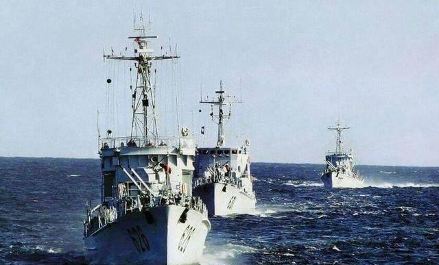 中国海军大量退役舰艇如何处理不少国家望眼欲穿都是主力舰啊