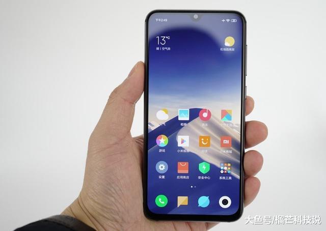 跟小米比起来，今年很多人买了oppo和vivo，小米不好用吗？