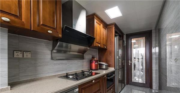 可能是我年龄大了，越来越喜欢“新中式”，朋友家140㎡真好看