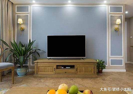客厅不要装大理石电视墙了，聪明人喜欢这种设计，后悔才发现