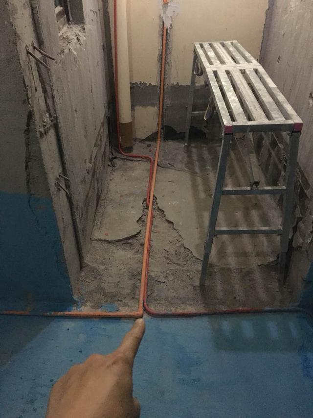 突袭装修工地！发现泥瓦工把防水做成这样？坑我是外行不懂吗！