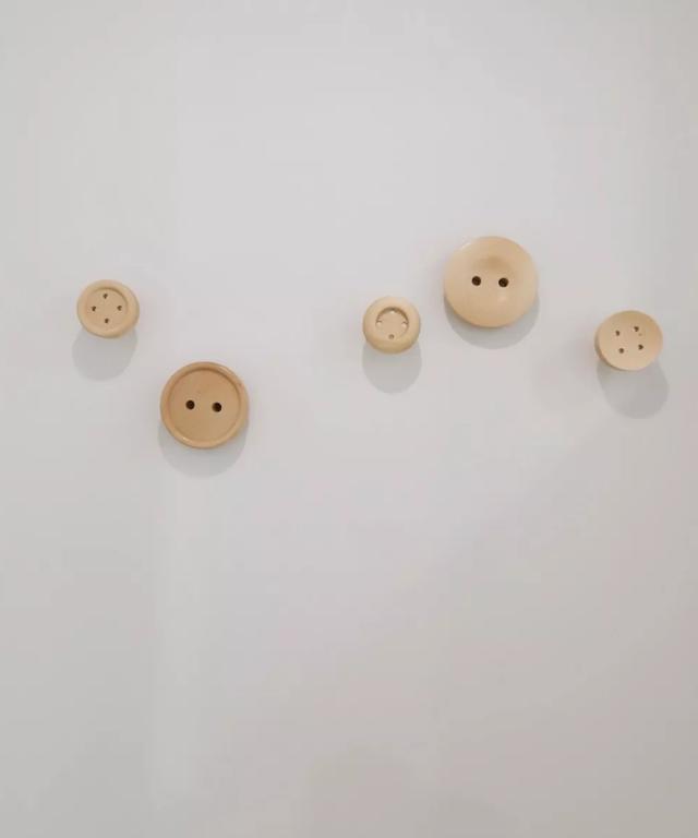 墙上藏了3张床，2堵隔断墙，60㎡住6口人还能有自己的独立空间