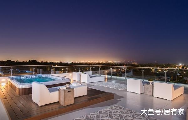 独特的屋顶甲板设计，让您放松身心，享受时尚娱乐