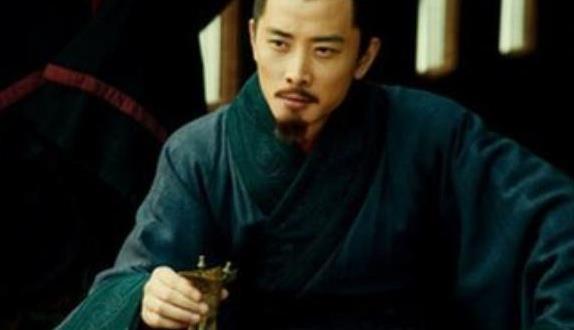 曹操恨這個人，但是司馬懿視他為知己，劉備仍然是他的兄弟