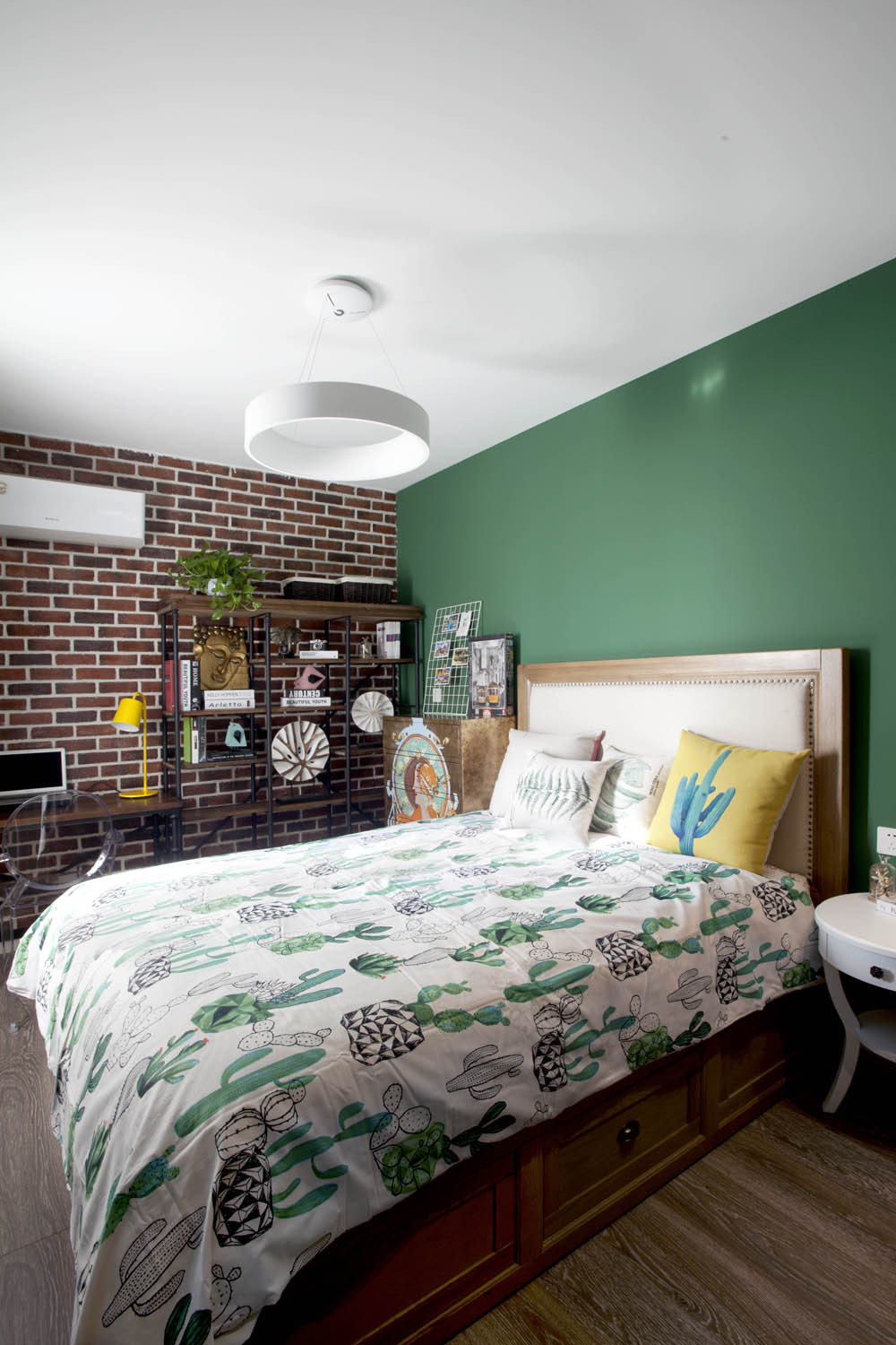 粗犷与文艺的碰撞，特别美的家，一个玄关就让人喜欢得不得了