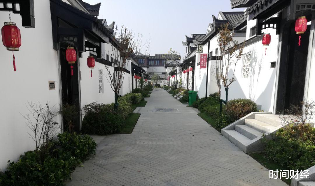 世茂“阴影”：多名武汉业主投诉“销售欺诈” 已提前完成2100亿目标