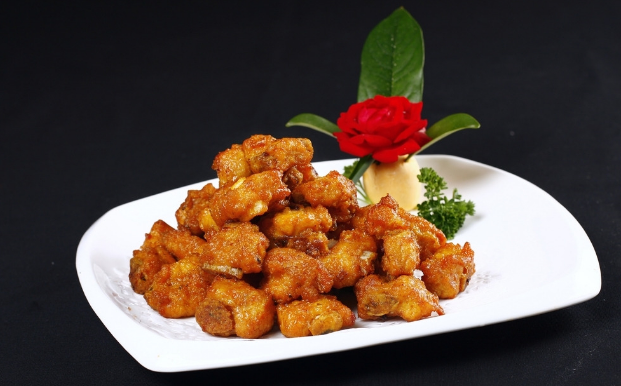 闽菜蒜香排骨，特别好吃，老婆能吃一大锅