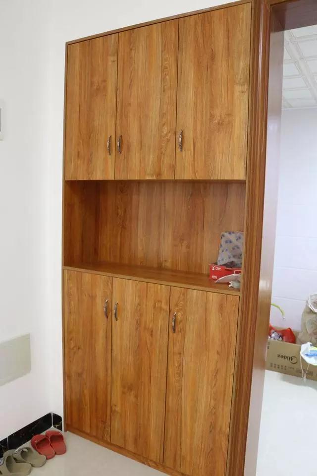 8万简单装修新房，电视墙省钱贴壁纸，没想到亲戚都夸接地气！