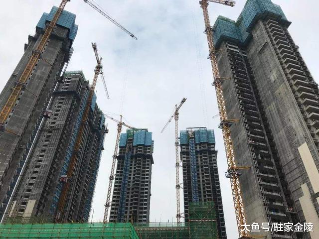 楼市进入调整期，楼市调控也在转型，针对房企或许才是明智方向