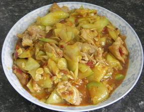 老南瓜炒腊肉，老人小孩都爱吃，老婆能吃一大锅