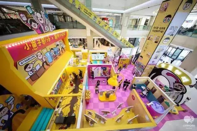 左首店，右首展：标杆mall的两把杀手锏