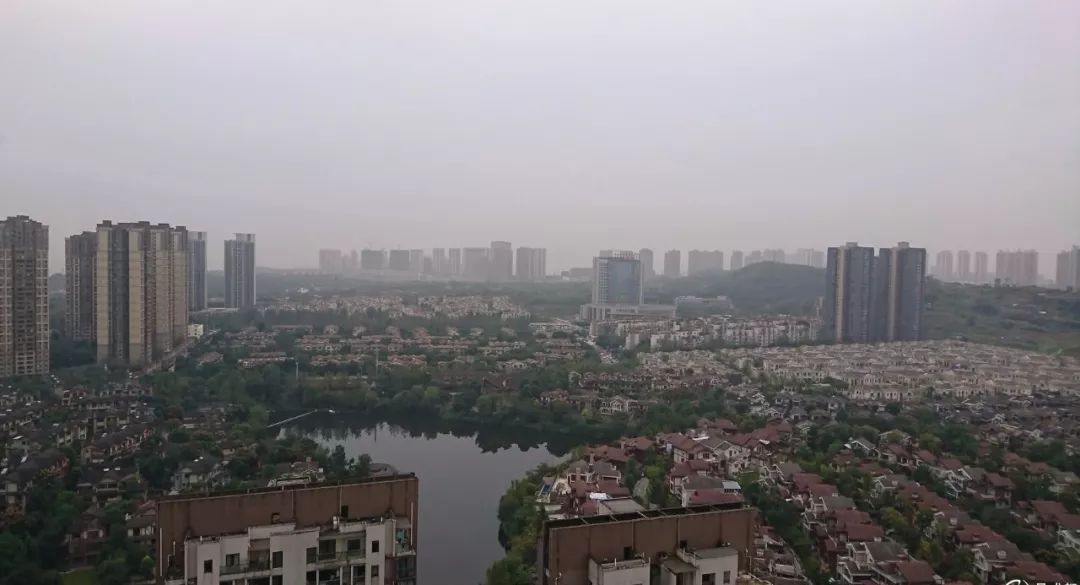 重庆又现最荒凉地铁站，周边是荒地和乡村公路，不是曹家湾！