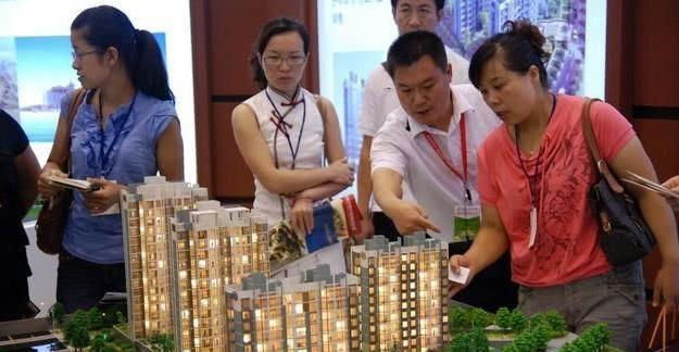 热锅上的蚂蚁！知名房企欠债150亿，房地产市场的残酷开始了