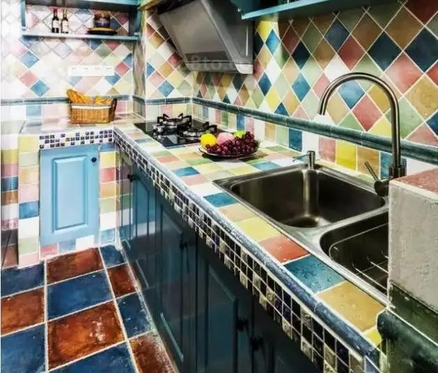 小户型装厨房都贵，不妨尝试一下砖砌厨房，超省钱！