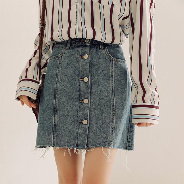 哇，这时尚半身裙，终于上新了！百搭又减龄，五一出游穿刚好