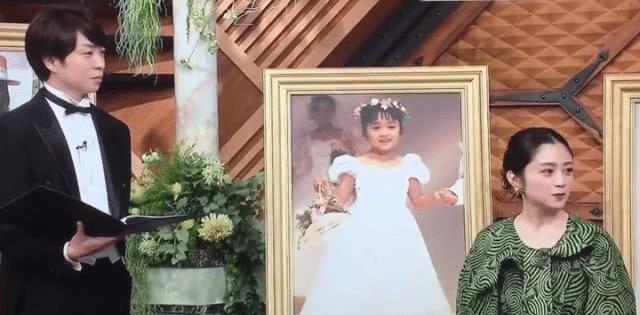 著名童星成母亲摇钱树，拍剧只给30元，为接广告5岁被逼装假牙