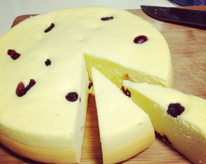 电饭煲做蛋糕，香甜软嫩好吃不上火