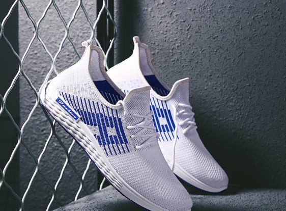 几十年前，地位胜过阿迪耐克！如今摆在商城货架没人买，可惜了