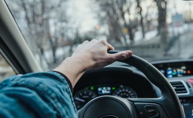 ＂新车落地恭喜恭喜，喝完新车酒后，记得给车上这3件东西＂＂