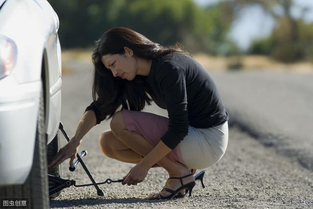 为什么夏季更容易爆胎？是胎压太高撑爆了吗？很多人理解错了