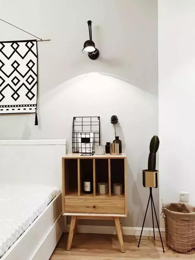 卧室床头一定要放床头柜？NO, 您还有这么多更好的方式可以选择！