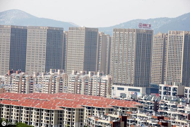 必须要把高房价打下来，想炒房赚钱绝不可能，炒房者是个“大毒瘤”