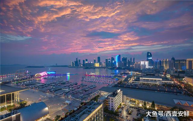 对比全国经济20强城市的高等教育，这些城市仅1所公办本科院校